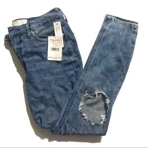 Free People Busted Knee Jeans 29 SHORT